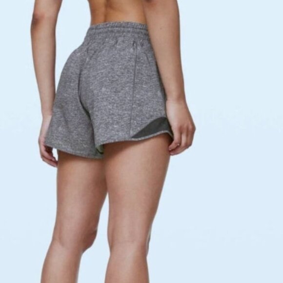 Lululemon Hotty Hot 4” Shorts Heathered Gray Size 2 Tall - Picture 1 of 6